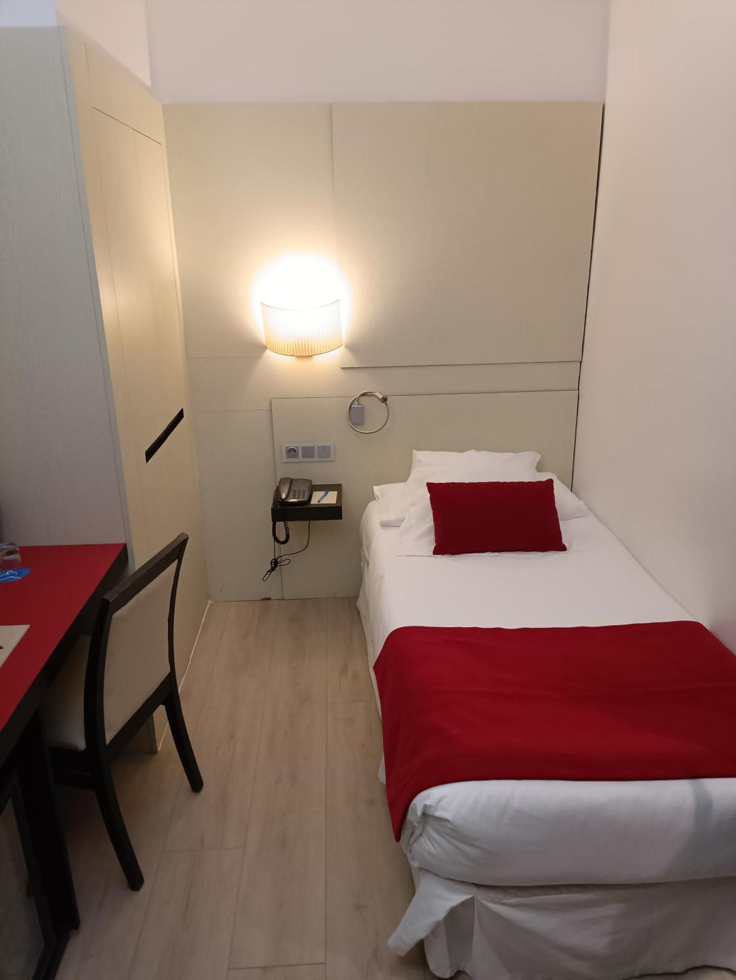 Grupotel Gravina Barcellona Esterno foto